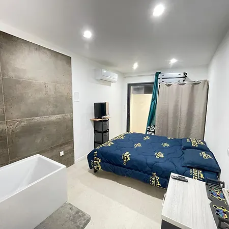 T2 Neuf Apartman *